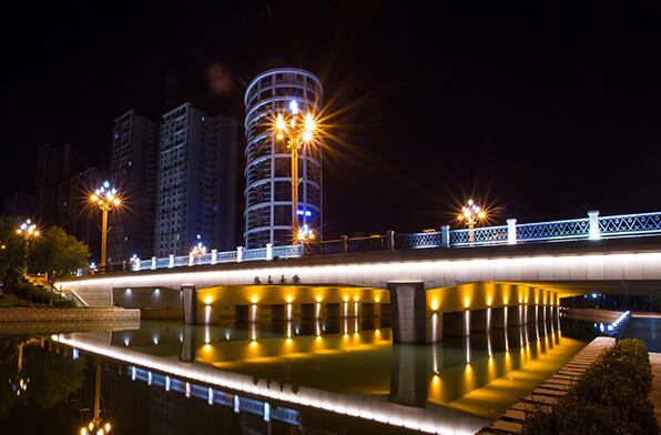 天橋照明亮化工程設(shè)計，點綴城市夜景燈光